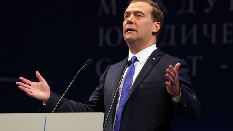 Krievija «maina zirgus» skrējiena vidū