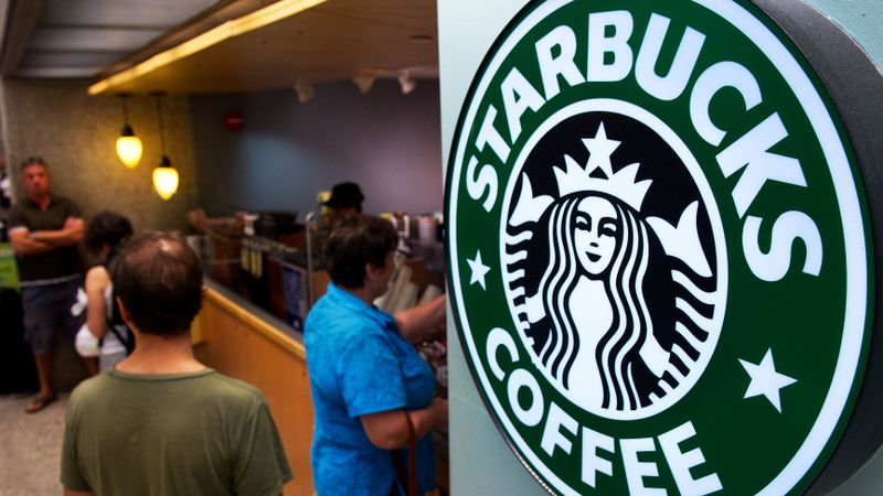 Starbucks raugās uz Baltiju