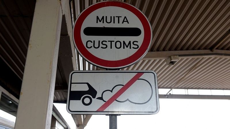 Kā skudras sanesa slēptuvē