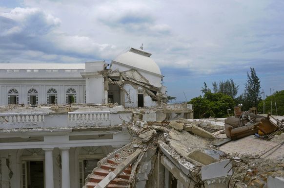 Haiti Nacionālās pils drupas