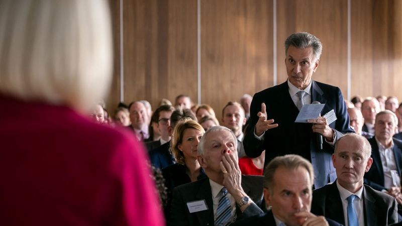 Ārvalstu investori: nopietns satraukums saglabājas