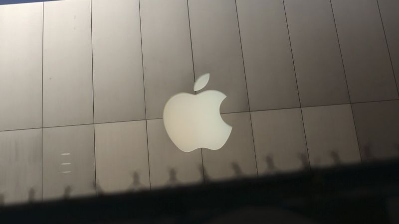  Apple septembra sākumā varētu prezentēt gan viedpulksteni, gan jaunos iPhone