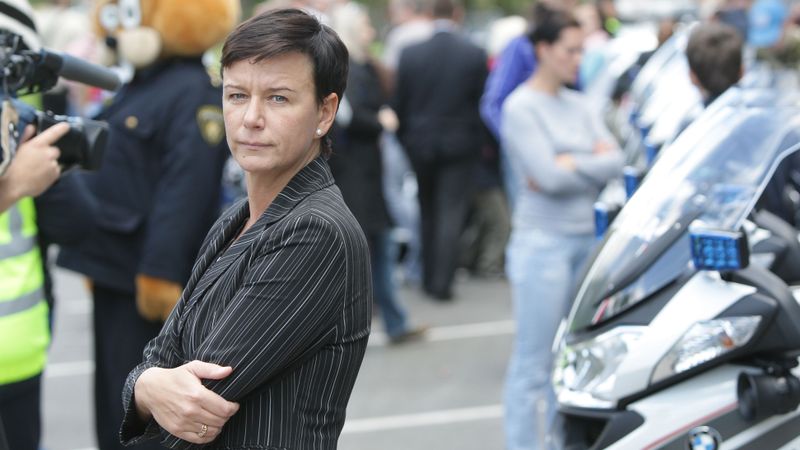 Papildināta - Mūrnieces atkāpšanos saista ar psiholoģisko spiedienu; pati aicina nekritizēt