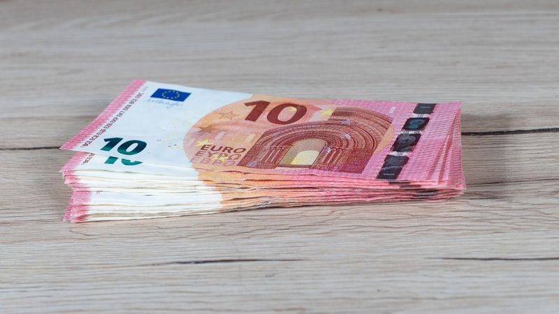 FM: Nākotnē varētu pieaugt uzņēmumu ziedojumi sabiedriskā labuma organizācijām