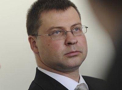 Dombrovskis: valsts parāda apkalpošanas procenti sasniegs ceturtdaļmiljardu latu