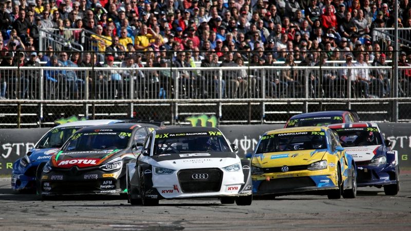 FOTO: Autosports kļūst videi draudzīgāks
