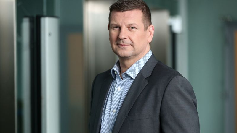 AS Olainfarm valdes priekšsēdētāja amatā ievēlēts Jānis Buks