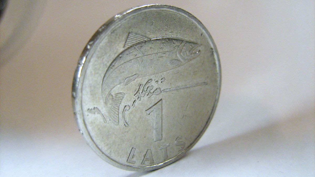 nauda; lats