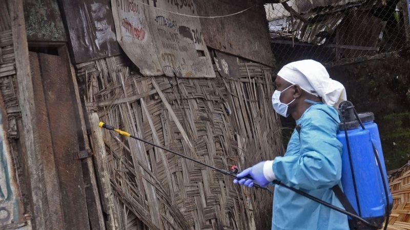 PVO: Ebolas vīrusa uzliesmojuma savaldīšanai nepieciešami vismaz 600 miljoni dolāru