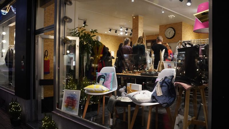 FOTO: Briselē atklāts pirmais Baltijas dizaina zīmolu pop-up veikals