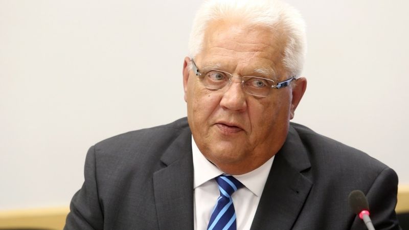 Covid-19 pozitīvā ietekme uz valdību sāk beigties