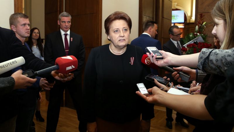 Koalīcija vienojas par budžeta apstiprināšanu; meklēs risinājumus pašvaldību ieņēmumiem