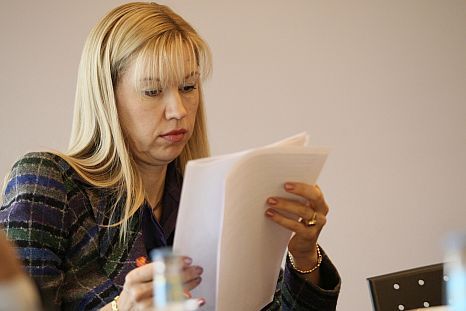 Lielveikalos cenas krīt, bet ne pietiekami