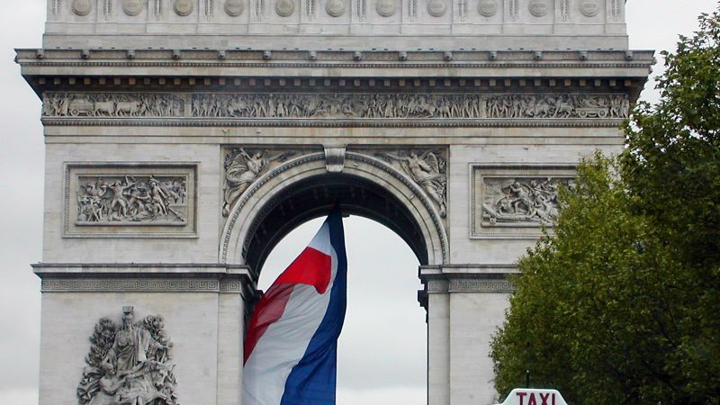 S&P: Francijai budžeta deficītu savaldīt neizdosies