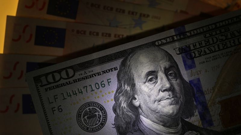 Investors: Dolāram tirgus priekšroka