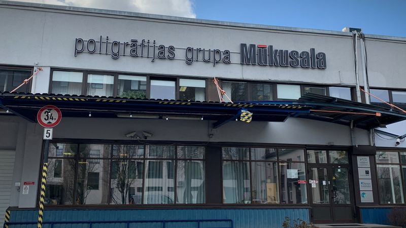 VIDEO: Divreiz trāpa mērķī