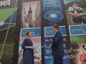 VIDEO: Slovākijas paviljonā apskatāma unikāla mikroturbīna