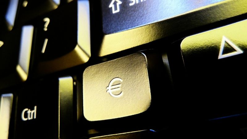 Kariņš: Finanšu sektoram jāpārorientējas uz risku vadību, nevis tikai jāizvairās no riskiem