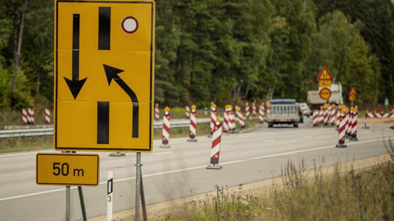 Valmieras un Vidzemes šosejas remontdarbu posmu izbraukšanai jārēķinās ar stundu