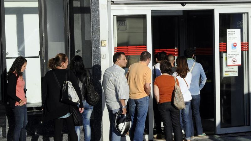 Eirozonas bezdarba līmenis - 11,9%