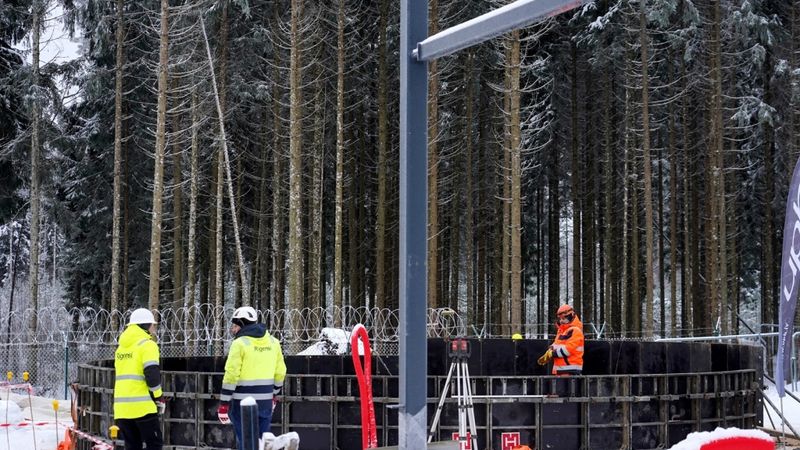 Simtiem miljonu vērtā artilērijas šāviņu rūpnīca varētu sākt darboties 2028. gadā
