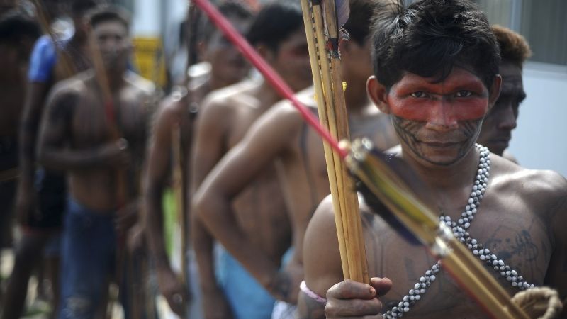Amazones indiāņi ieņem Belo Monte HES