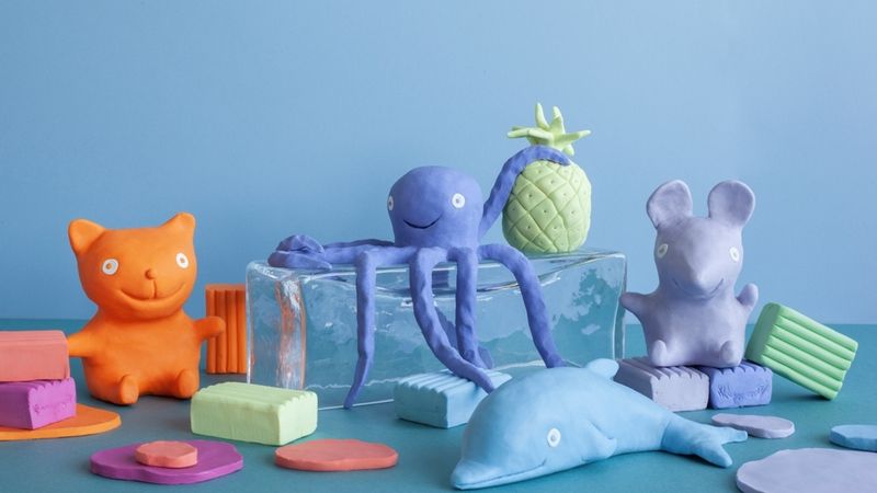 Tirgū piesaka plastilīna ziepes