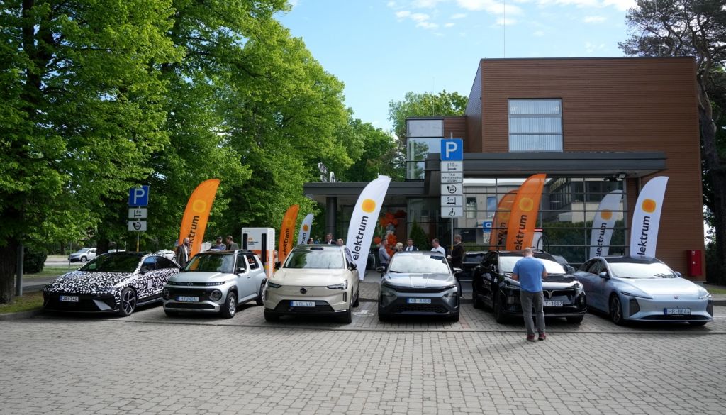 Apbalvoti efektīvākie elektroauto modeļi Latvijā
