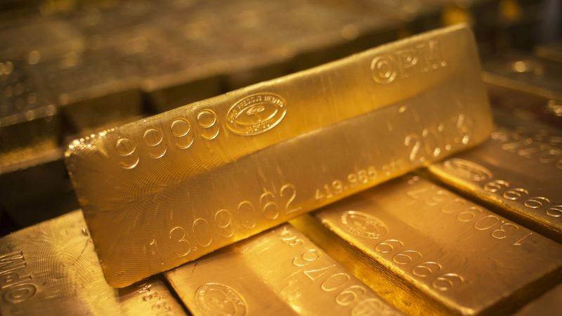 Prognoze: Zelta cena var pieaugt līdz 2000 dolāriem