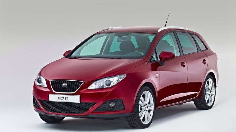 Seat Ibiza ar mugursomu plecos