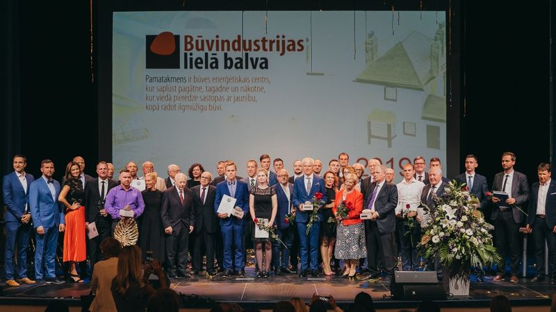 Būvnieku pratināšanas ēnā sadalītas Būvindustrijas lielās balvas