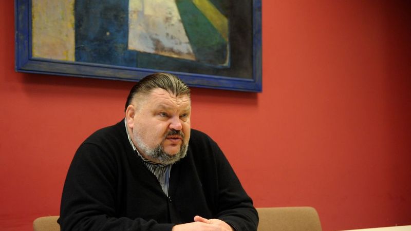 Valērijs Kravcovs savas Tonus Elast daļas pārrakstījis uz sievas vārda
