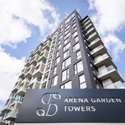 Skanstē atklāta Arena Garden Towers pirmā ēka