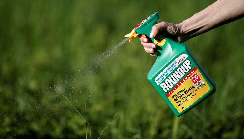 Agroķīmijas uzņēmumam jāmaksā divi miljardi dolāru jaunā Roundup prāvā