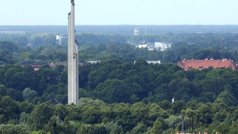 Tieslietu ministrs: okupācijas piemineklim nav vietas līdzās Gaismas pilij