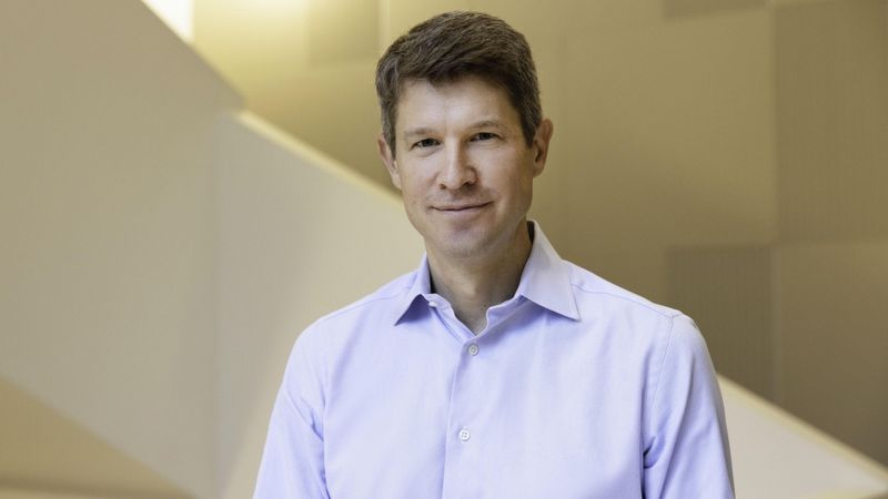 Printful izpilddirektora amatā iecelts Alekss Saltonstāls
