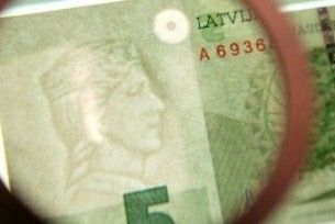 Ekonomists: Vietējie investori jau ir pieraduši pie politiskās nestabilitātes