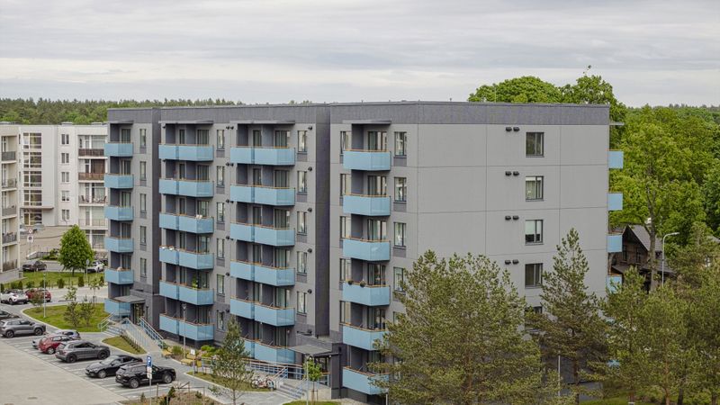 YIT atzīmē spāru svētkus Kaivas kvartāla otrajā namā