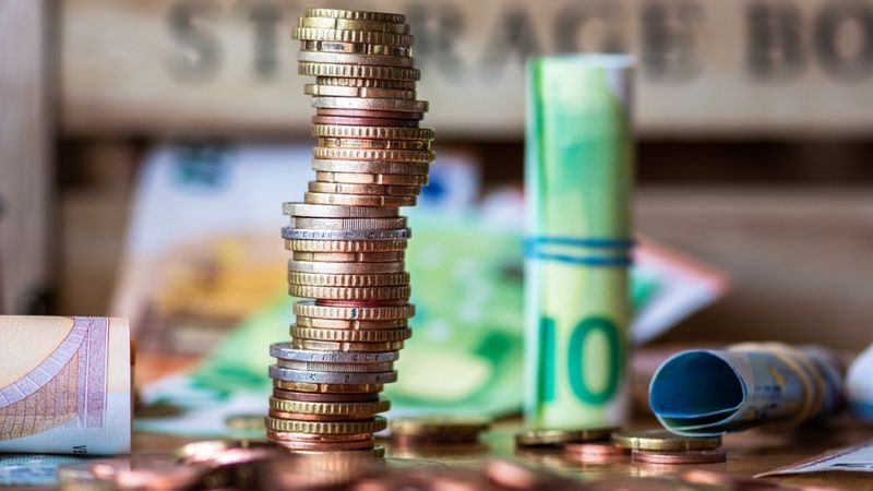 Kopējie nodokļu parādi Latvijā pieauguši līdz 856,139 miljoniem eiro