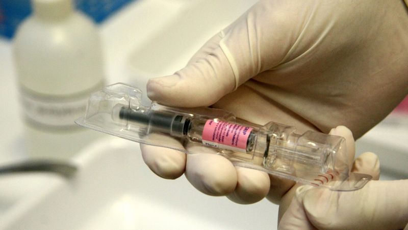 Pirms plānveida operācijām jāvakcinējas pret gripu