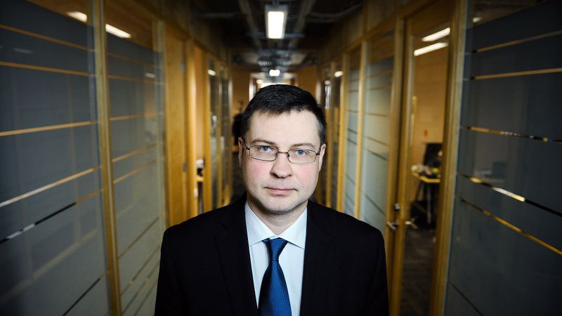 Projektu īstenošanu Junkera plāna ietvaros prognozē ap 2016. gadu