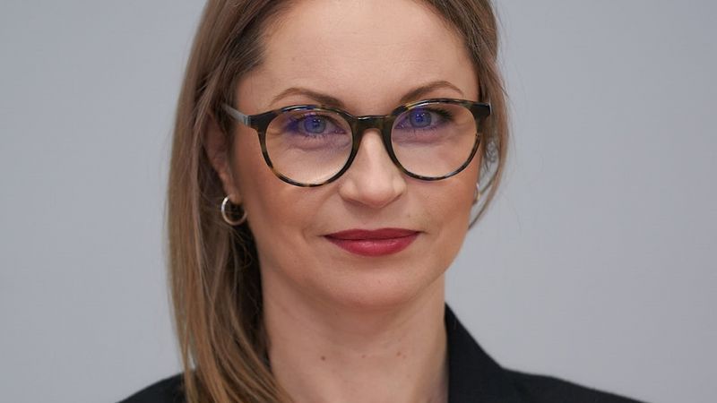 Mākslīgā intelekta kurss Latvijā piesaista vairāk sieviešu nekā jebkurā citā ES valstī