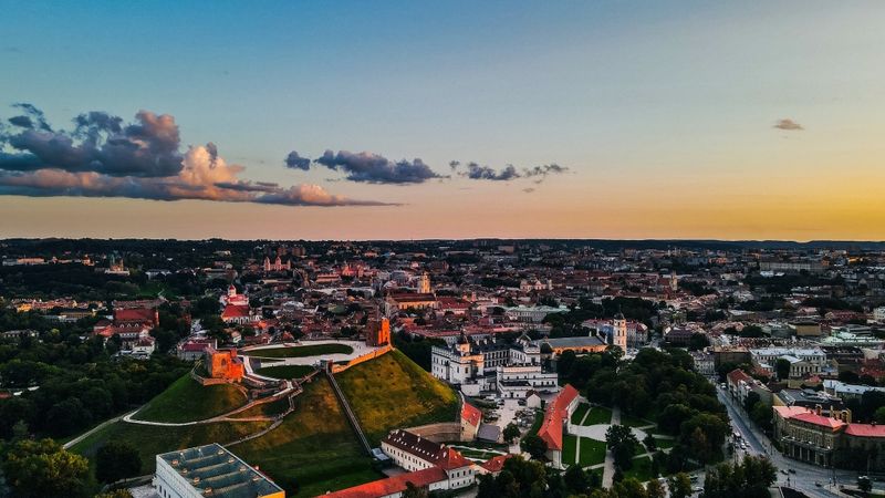 Lietuvā jauni ierobežojumi nevakcinētajiem