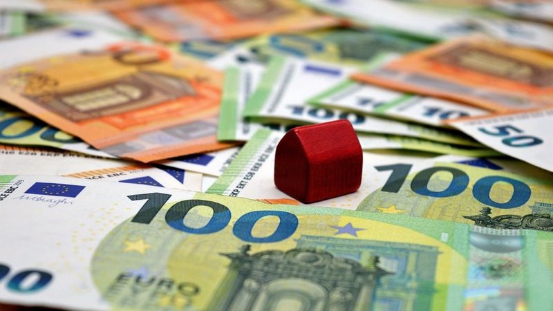 Stājas spēkā ECB samazinātās likmes