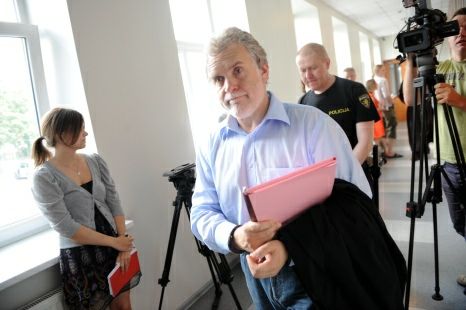 Miķelsonu atbrīvos pret 50 tūkstošu latu drošības naudu