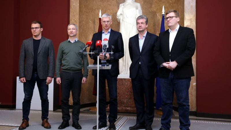 papildināta - Topošās koalīcijas partijas pilnībā vienojušās par valdības deklarāciju