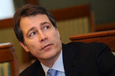 Magonis: algas vadībai bija jāceļ, lai nesamazinātu citiem