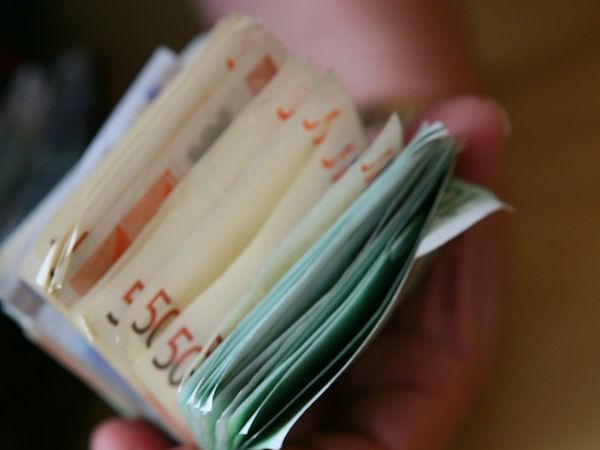 Strādājošo darba samaksa un pirktspēja aug arī šogad