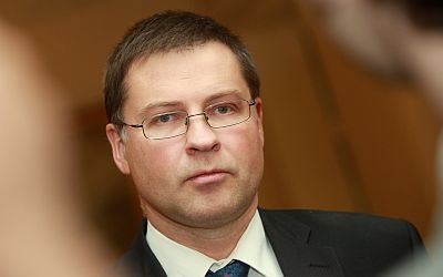 Dombrovskis dosies uz Lielbritāniju popularizēt investīciju iespējas Latvijā