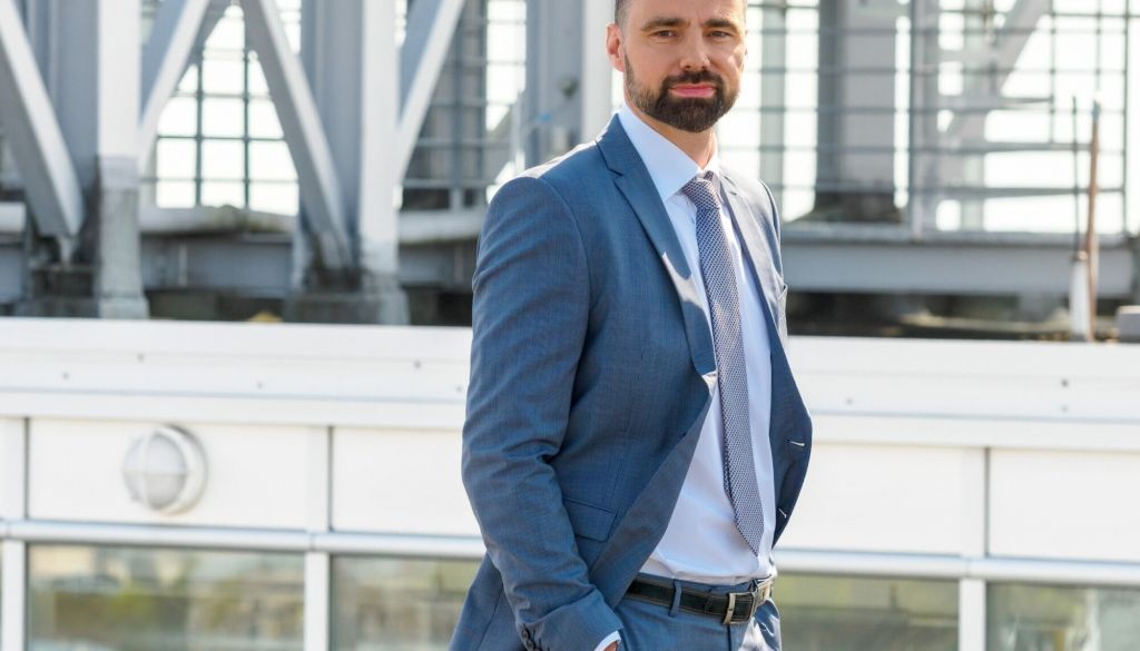 Finanšu nozares asociācijas padomi turpmāk vadīs Lauris Mencis